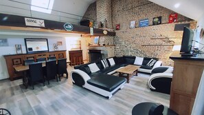 TV, fireplace, DVD player