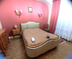 6 Schlafzimmer