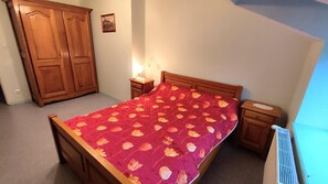 4 bedrooms, wheelchair access