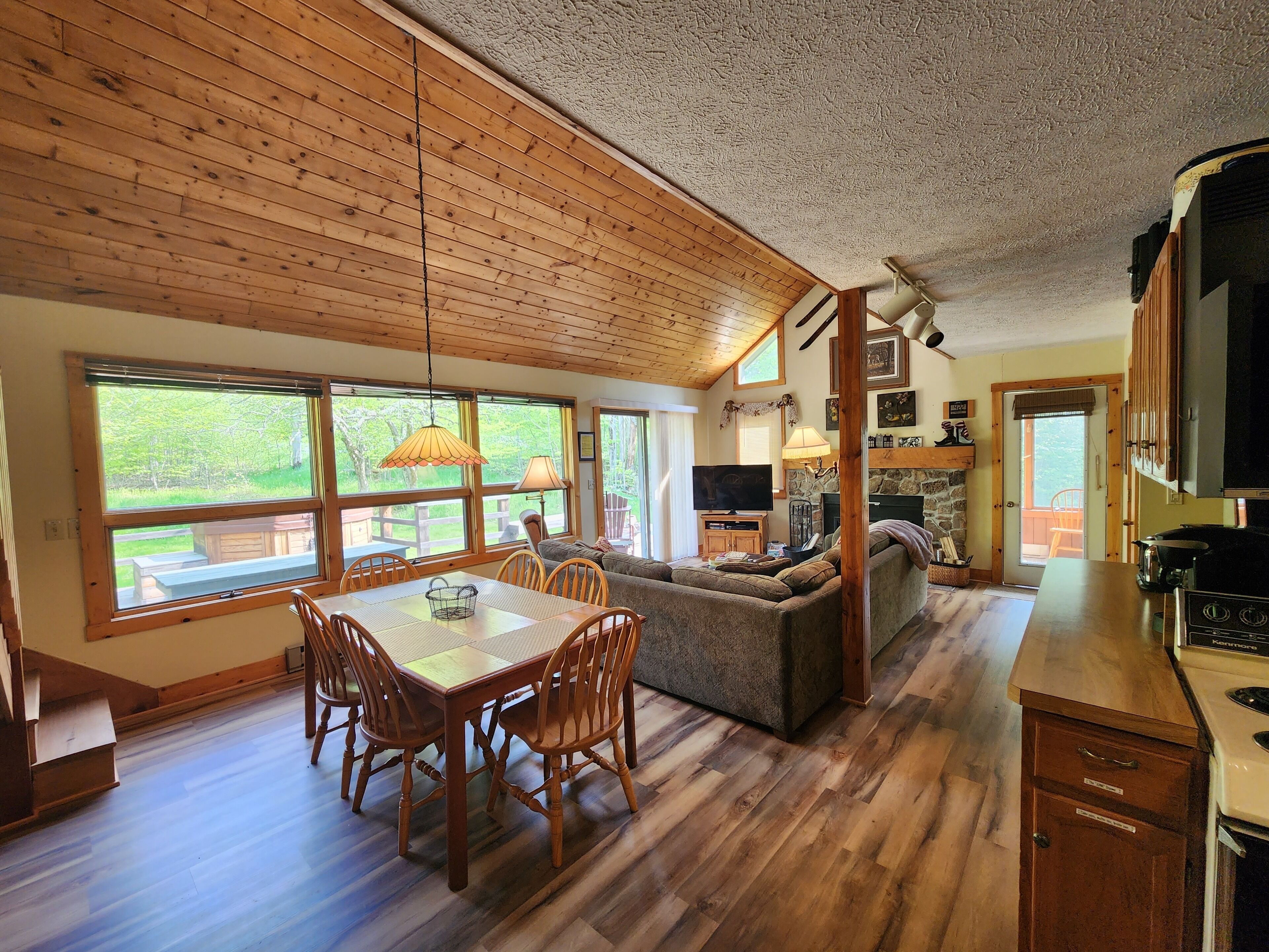 المنشأة من الداخل