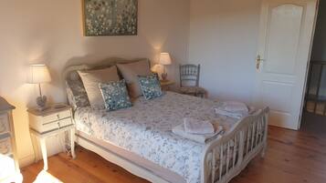 2 Schlafzimmer, Bügeleisen/Bügelbrett, WLAN, Bettwäsche