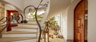 Writer's Cottage    Luxury Home Inspiration