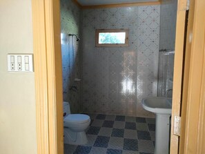 Douche, serviettes fournies