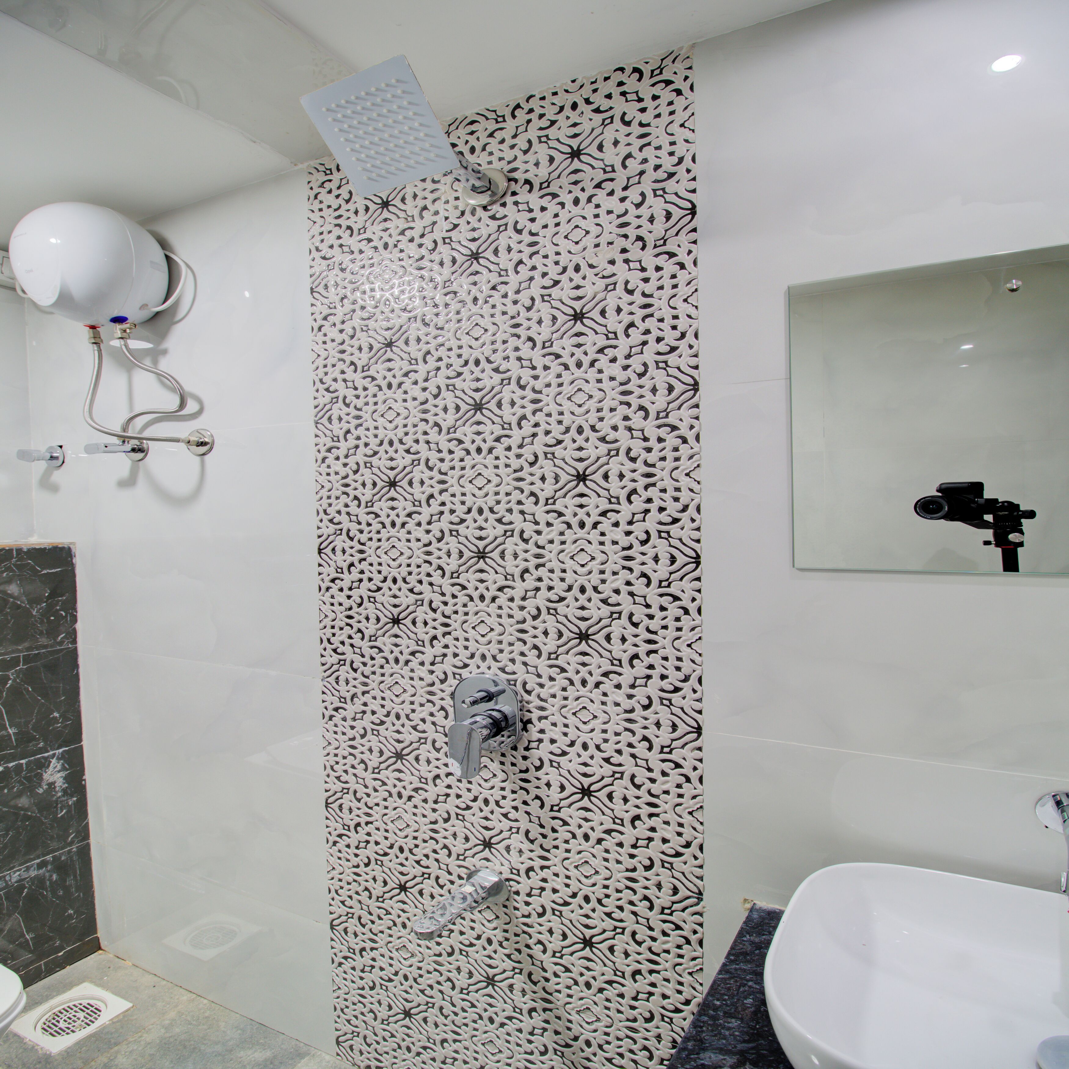 Standard Non Ac Room | Bathroom | Towels