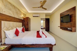 Standard Room | Free WiFi, bed sheets - Hotel Samaira Residency (Kalyan)