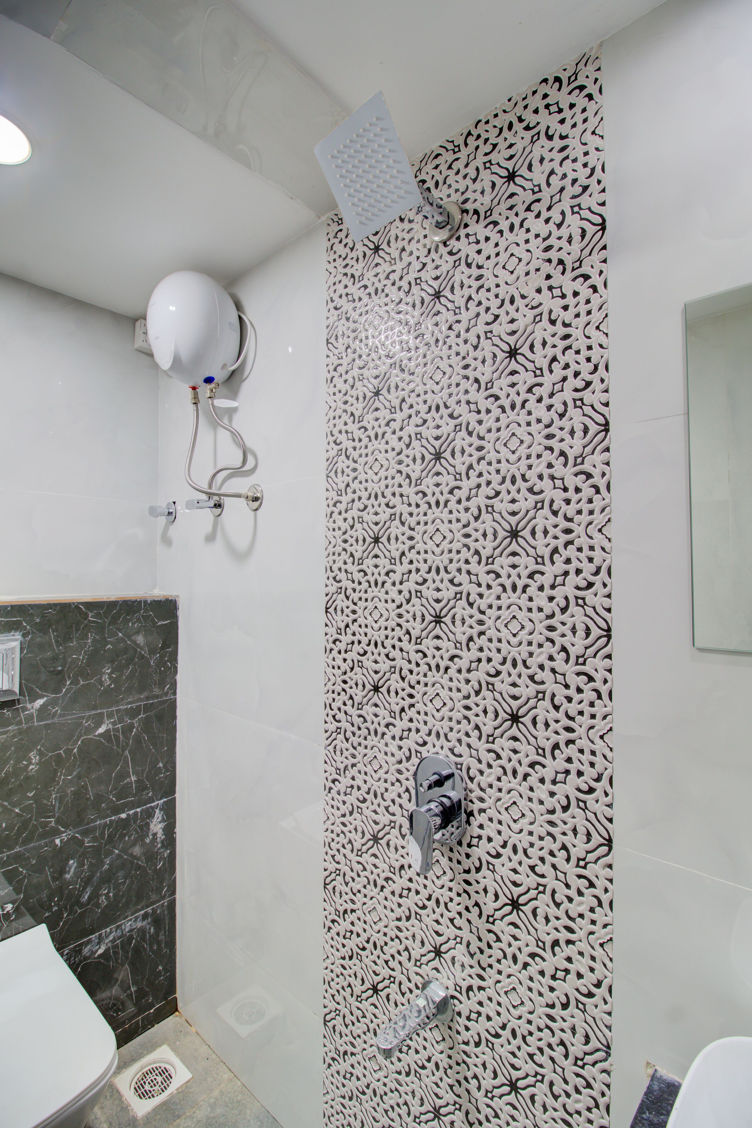 Deluxe Double Room, 1 Double Bed | Bathroom | Towels
