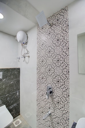 Deluxe Double Room, 1 Double Bed | Bathroom | Towels - Hotel Samaira Residency (Kalyan)