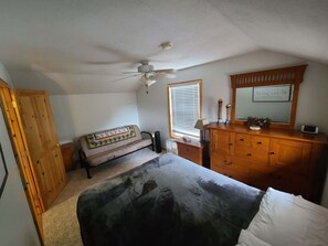 3 Schlafzimmer, Zimmersafe, kostenloses WLAN, Bettwäsche