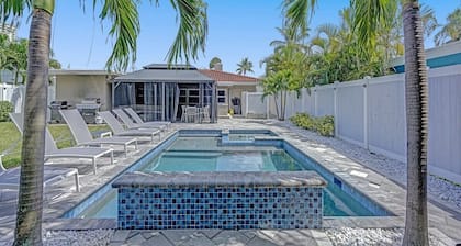 Ocean Breeze Villa 🏝️ 5 Minute Walk to Beach