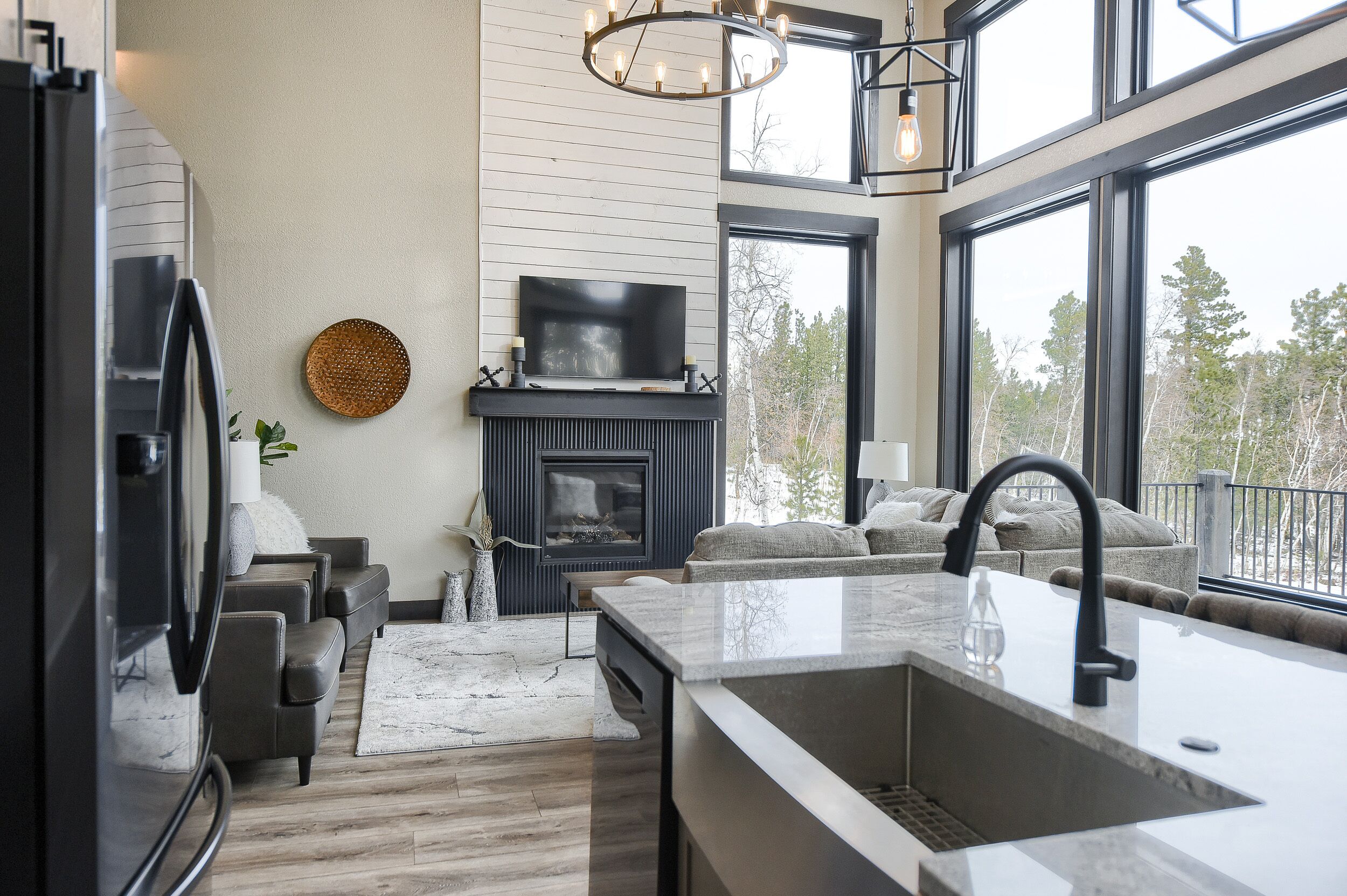 冰箱、微波炉、烤箱、炉灶