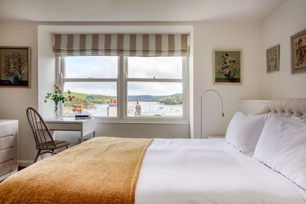 3 bedrooms, iron/ironing board, travel cot, free WiFi