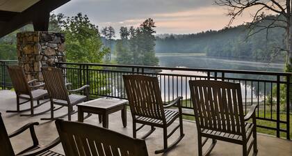 Kanuga Inn & Lodging