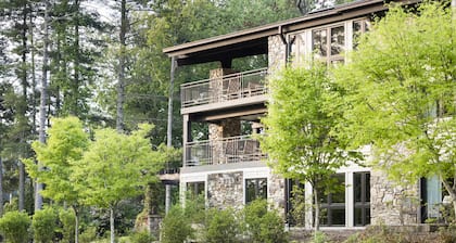 Kanuga Inn & Lodging