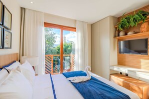 Chalé | Cortinas blackout, ferros/tábuas de passar roupa, Wi-Fi de cortesia