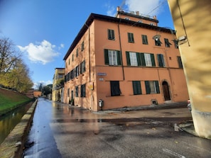 Esterni