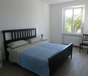 2 habitaciones, wifi gratis y ropa de cama