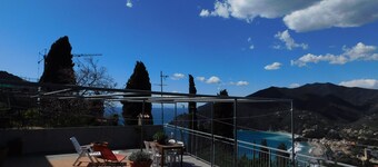 APARTMENT AND TERRACE 100 SQM SEA VIEW+PANORAMA LEMEGLIO PRIVATE PARKING