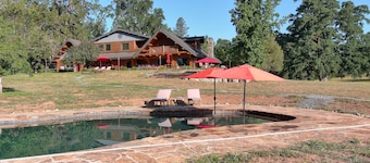 Quail Meadows Ranch Home, 32+ acres of land, spectacular views