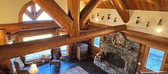 Quail Meadows Ranch Home, 32+ acres of land, spectacular views