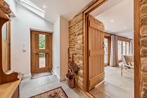 One Bedroom Dog Friendly Cotswold Holiday Cottage - The Cottage at Robins Roost