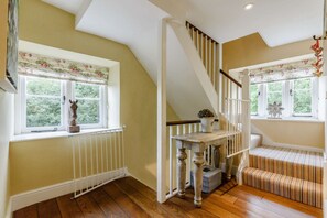 Interior - Spacious pet friendly property in the Cotswolds - Laurel Tree Cottage (Guiting Power)