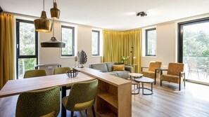 Apartment 4P | Living area