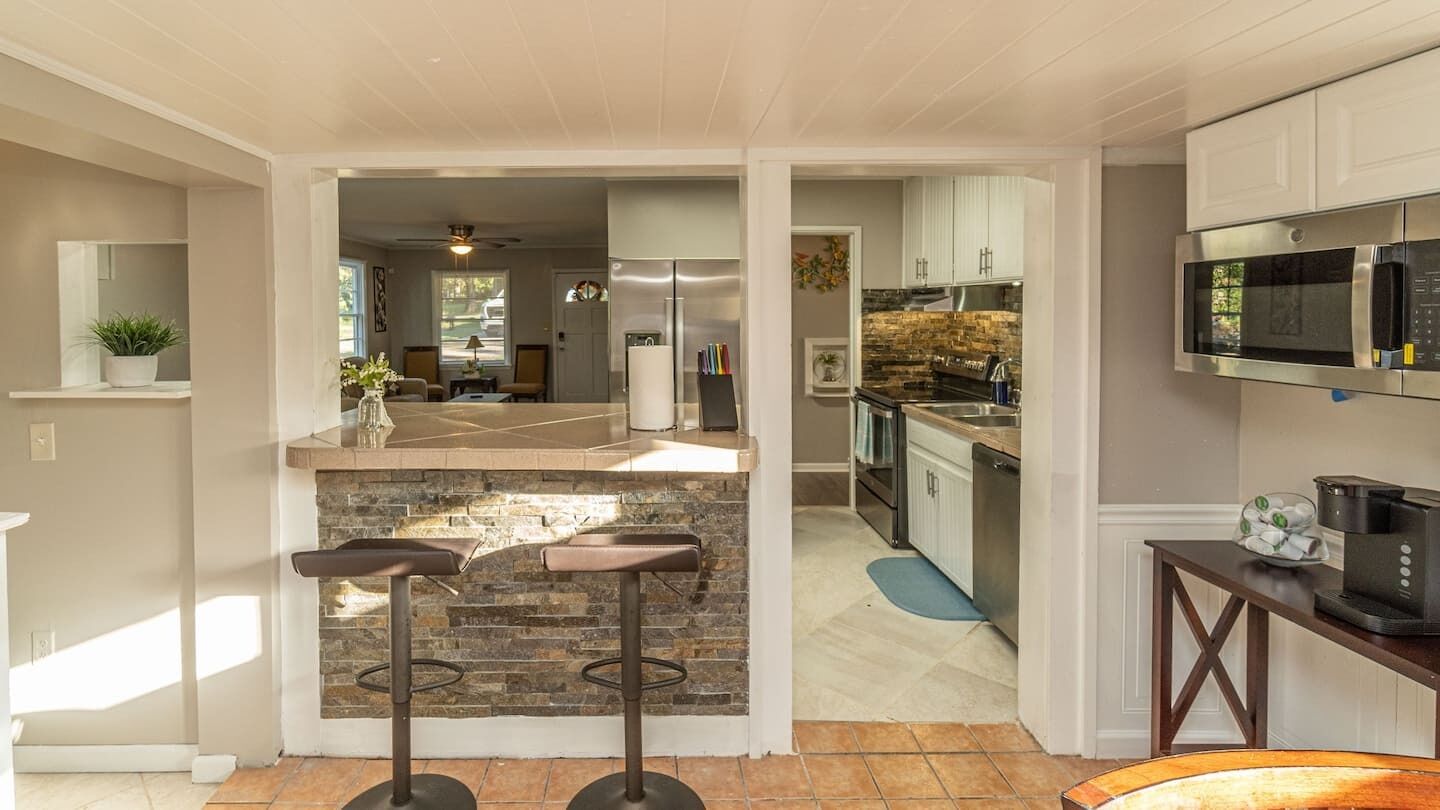 冰箱、微波炉、烤箱、炉灶