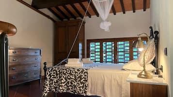 Junior Suite | 1 bedroom, desk, cribs/infant beds, free WiFi