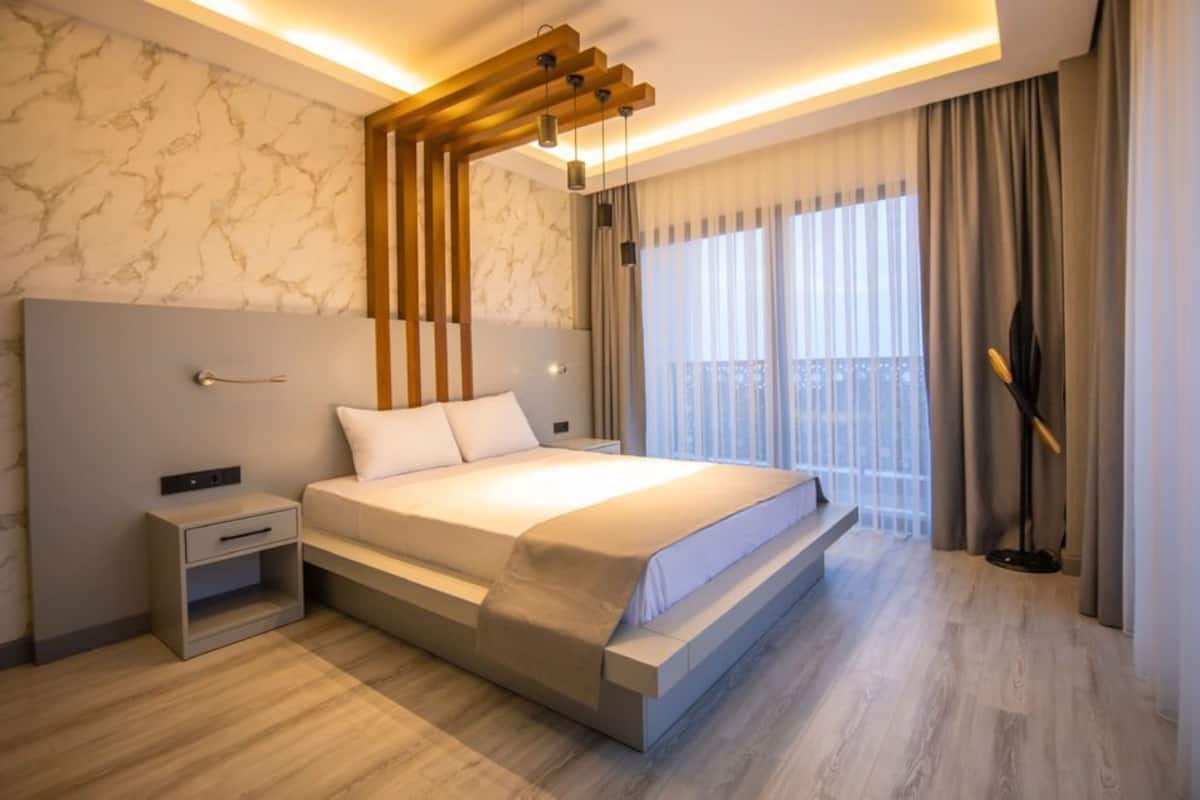 In-room safe, desk, laptop workspace, blackout curtains