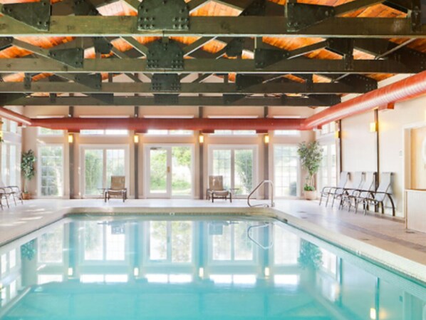 A heated pool - 2 Bed 2 Bath Fall Weekend Getaway NH White Mountains (Lincoln)