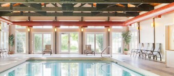 2 Bed 2 Bath Fall Weekend Getaway NH White Mountains
