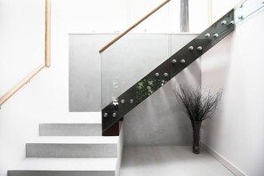 Interior - The Pole Barn -Stunning High Spec Barn Conversion (Winford)