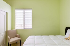 3 bedrooms, free WiFi, bed sheets, wheelchair access