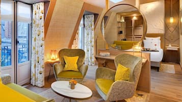 Junior Suite | Premium bedding, in-room safe, blackout drapes, soundproofing