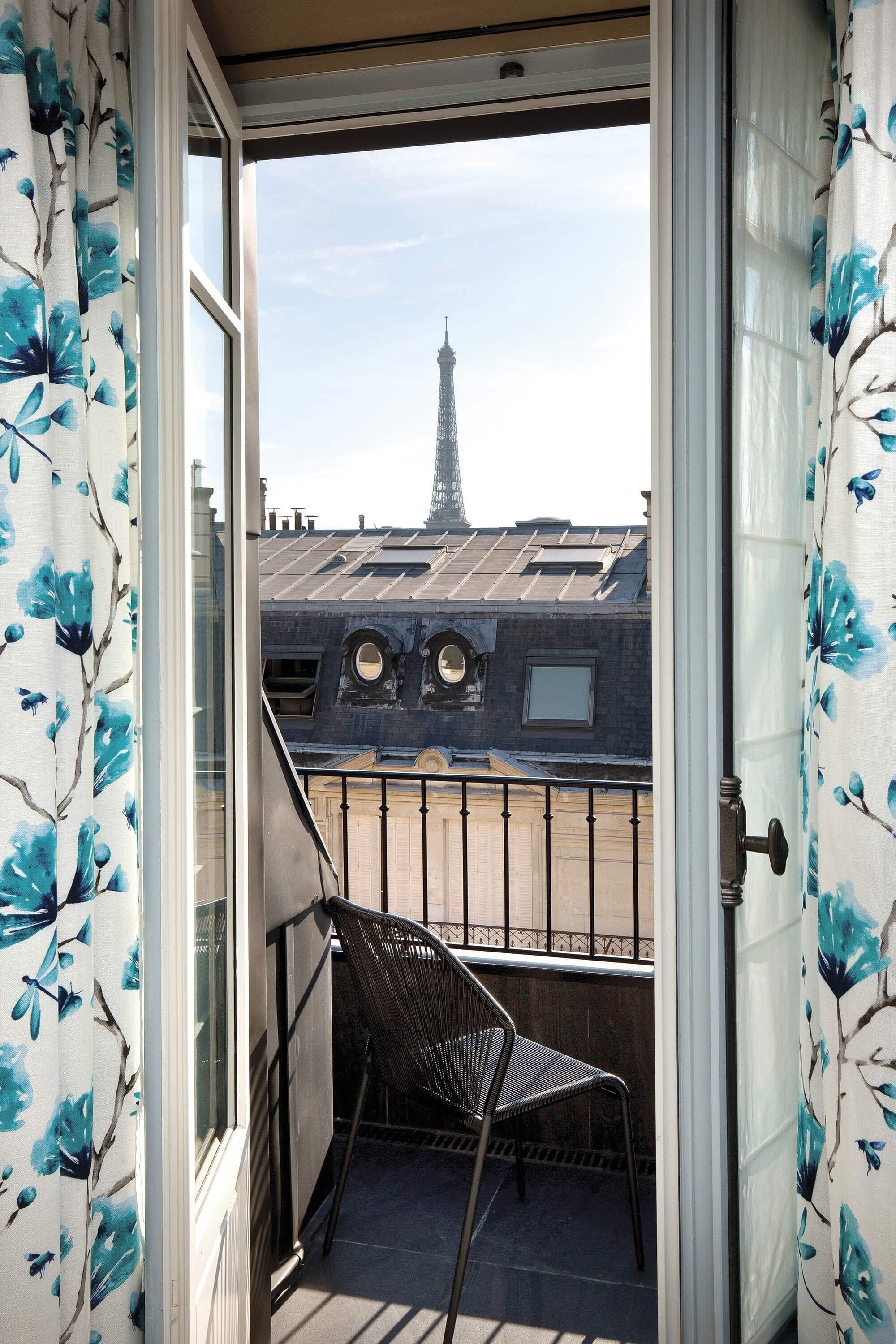 Suite Eiffel | View from room