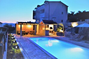 Outdoor pool - Deluxe Sea View (Splitsko-dalmatinska županija)