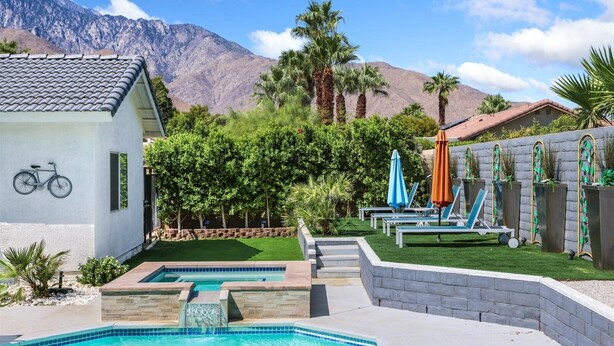 Unclassified image, 1 of 30, button - Via Escuela 2 (Palm Springs)