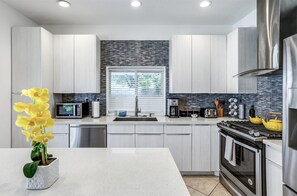 Private kitchen - Via Escuela 2 (Palm Springs)