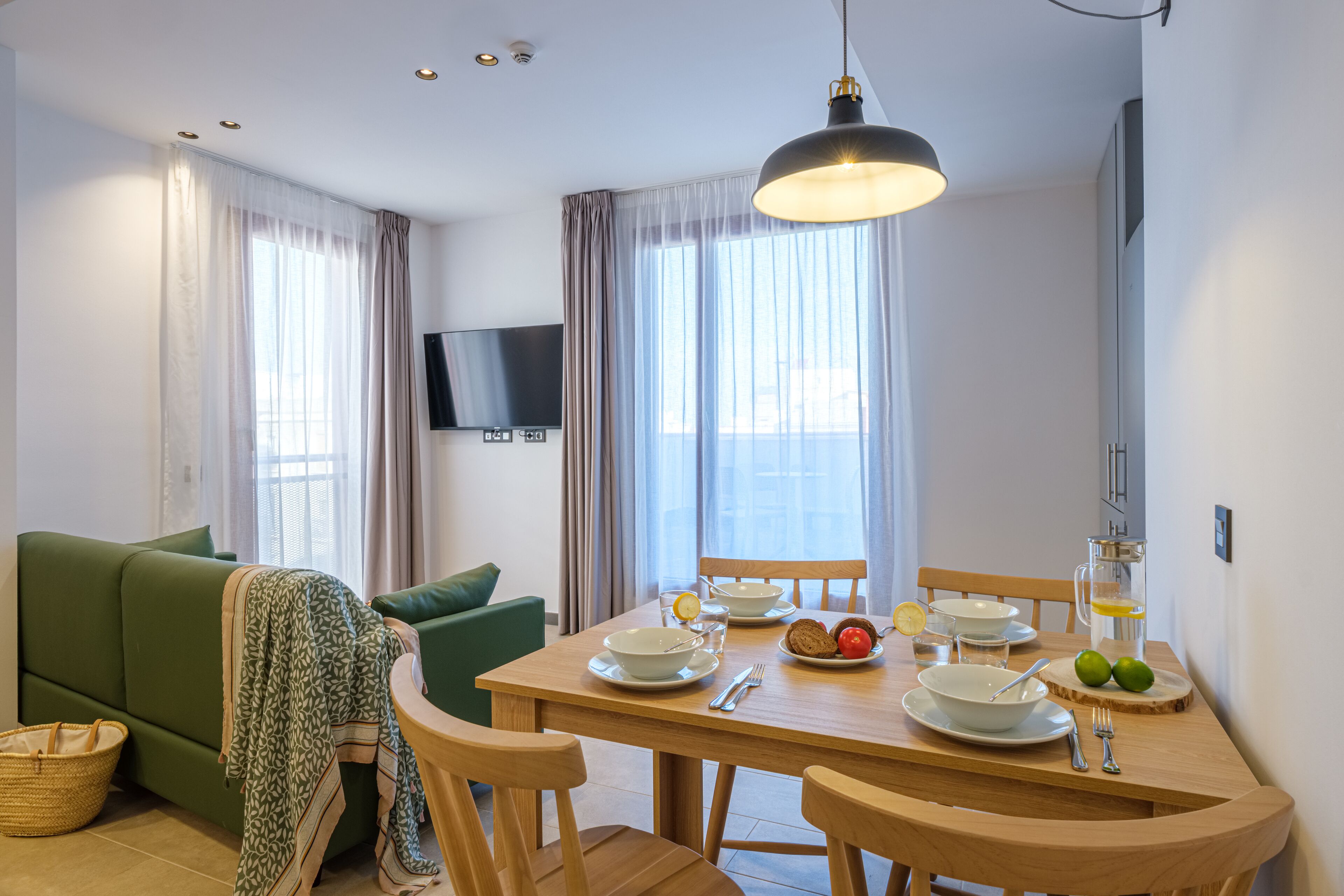 Superior Apartment, 2 Bedrooms | Living area