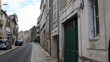 1 chambre, bureau, Wi-Fi, draps fournis