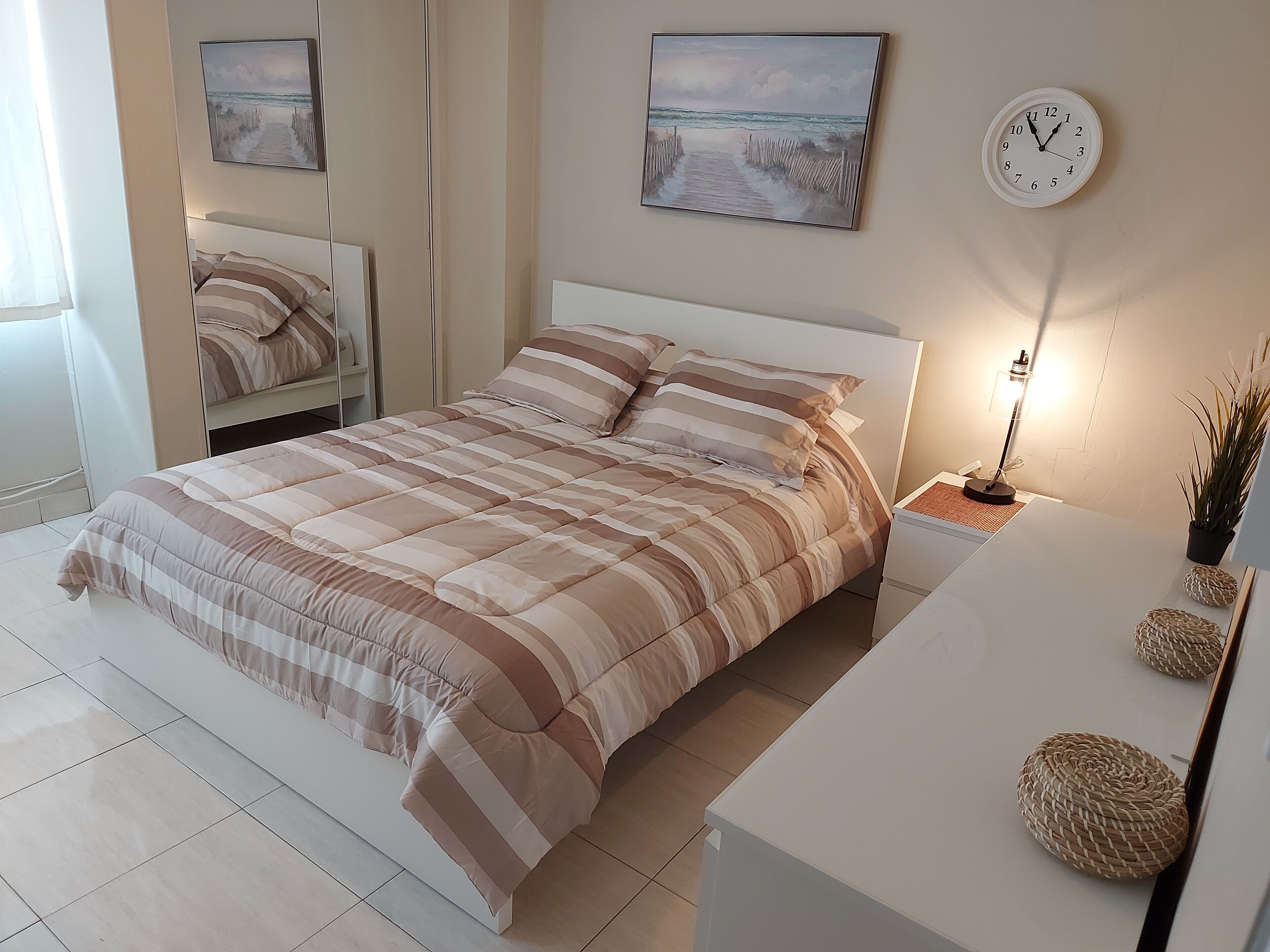 3 bedrooms, iron/ironing board, WiFi, bed sheets