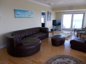 Condo (NW101 West Spruce Avenue, Unit 404) | Exterior