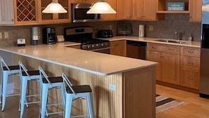 Apartment (WC7701 Atlantic Avenue, Unit 304) | Eigene Küche