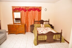 5 camere, ferro/asse da stiro, Wi-Fi gratuito, lenzuola