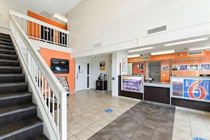 Lobby - Studio 6 Tucson, AZ - North (Tucson)