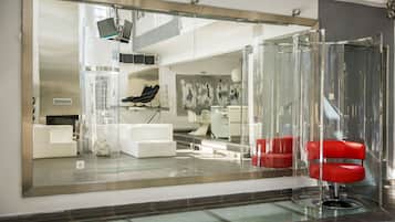 Vila Mewah | Area keluarga | Televisi LED 60-inci dengan saluran TV digital