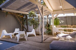 Exterior - Villa BOND with Private Swimming Pool (Marathon)