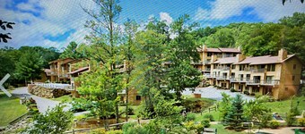 Blue Ridge Village (across from Sugar Mountain Ski area)  fireplace, fire pit