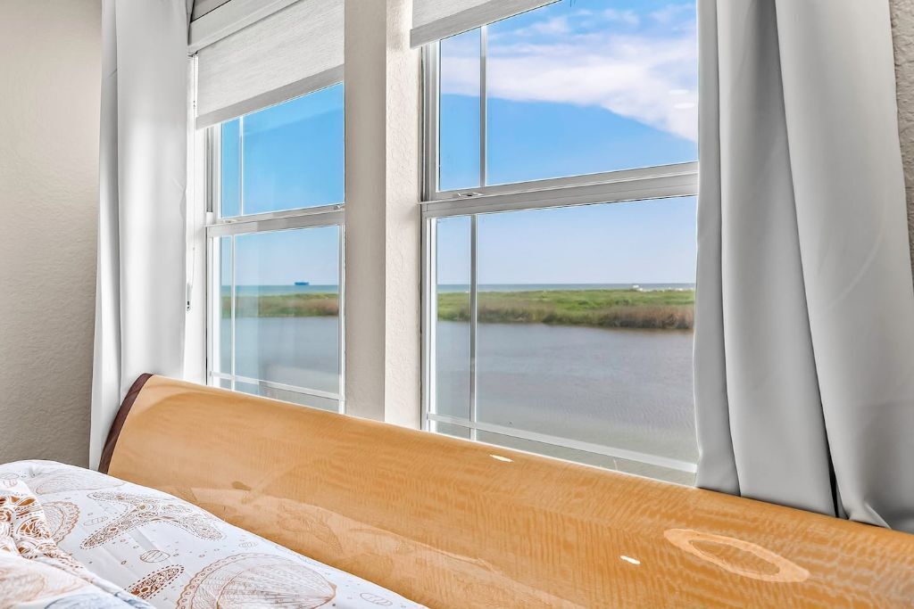 5 chambres, bureau, Wi-Fi gratuit, draps fournis