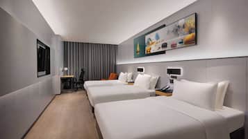 Room, 3 Twin Beds, Non Smoking (Smart Deluxe) | Desk, free WiFi, bed sheets